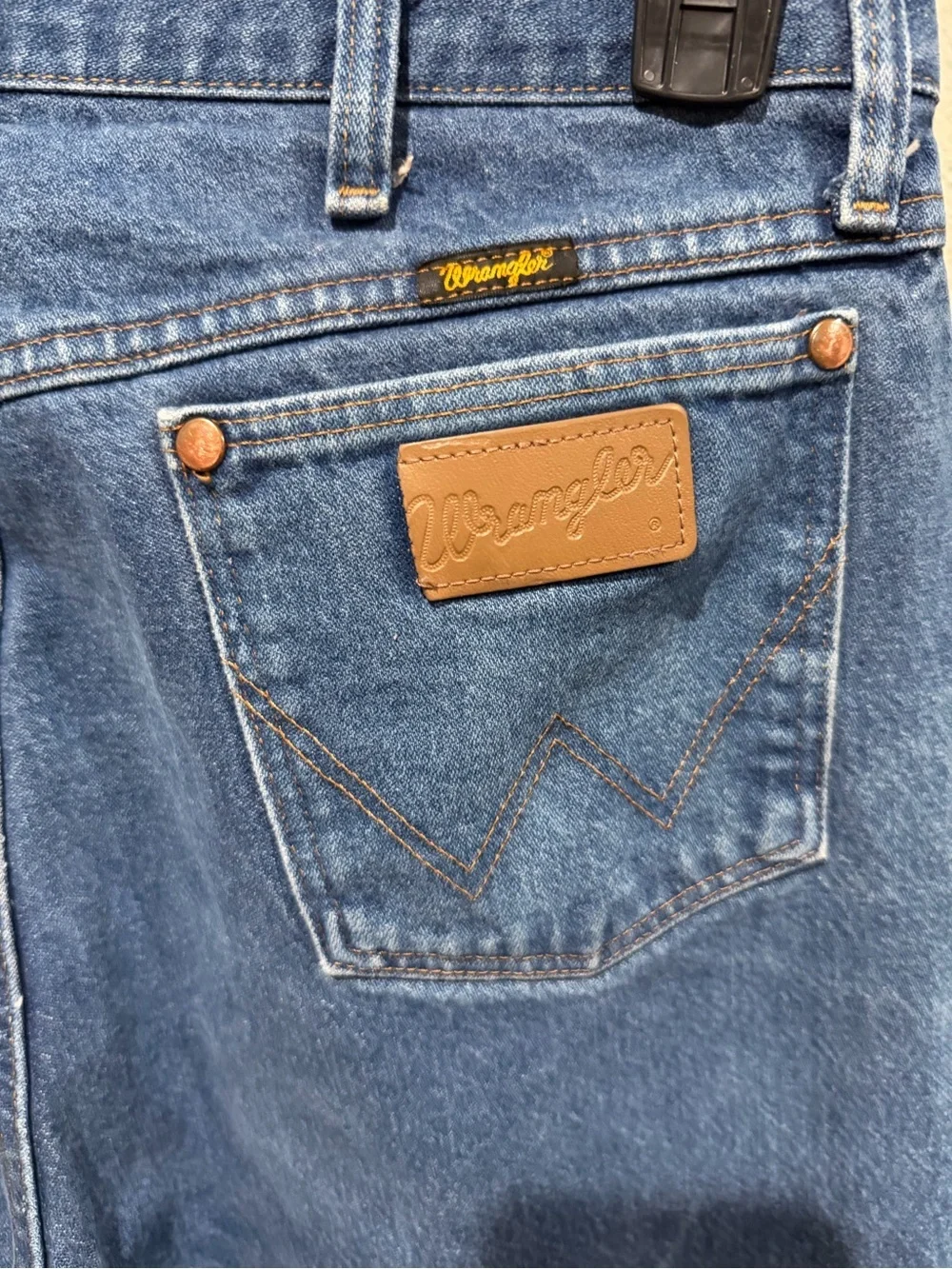 Wrangler Men's Blue Relaxed Fit Denim Jeans Cowboy Cut